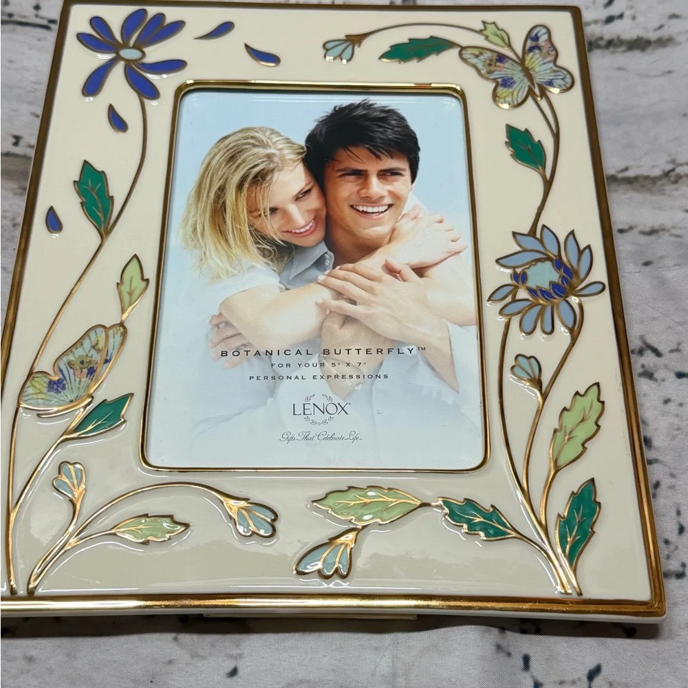 Lenox Botanical Butterfly 5x7 Frame | Porcelain Butterfly Photo Frame |‎ Floral